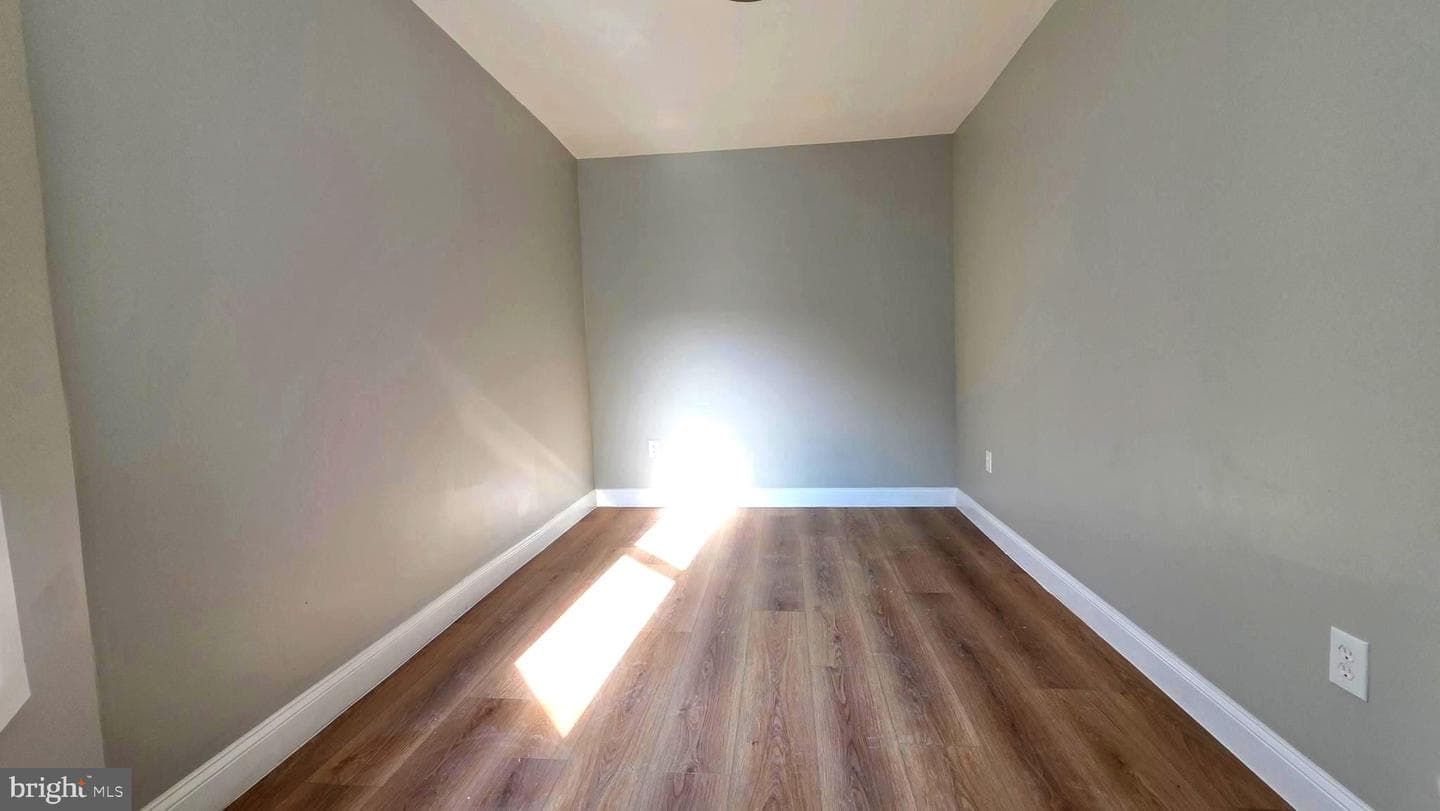 6618 Greenway Avenue photo 30
