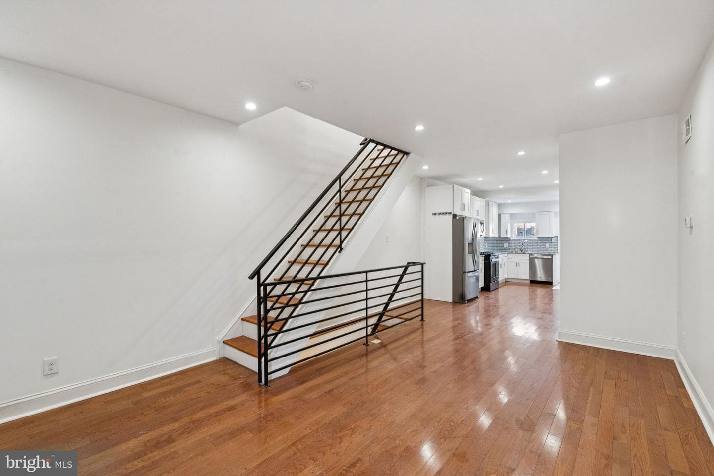 1826 Point Breeze Avenue photo 1