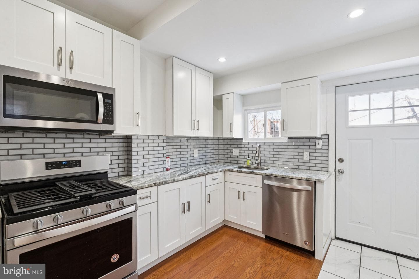1826 Point Breeze Avenue photo 11