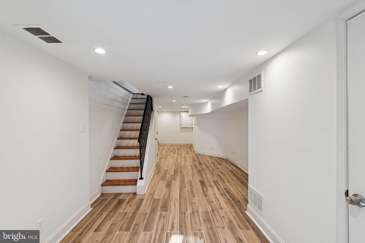 1826 Point Breeze Avenue photo 22