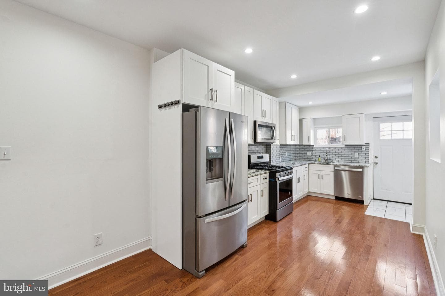 1826 Point Breeze Avenue photo 9
