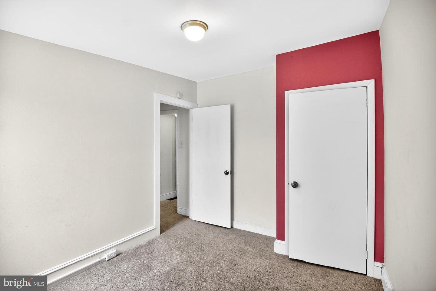 252 Sigel Street photo 15