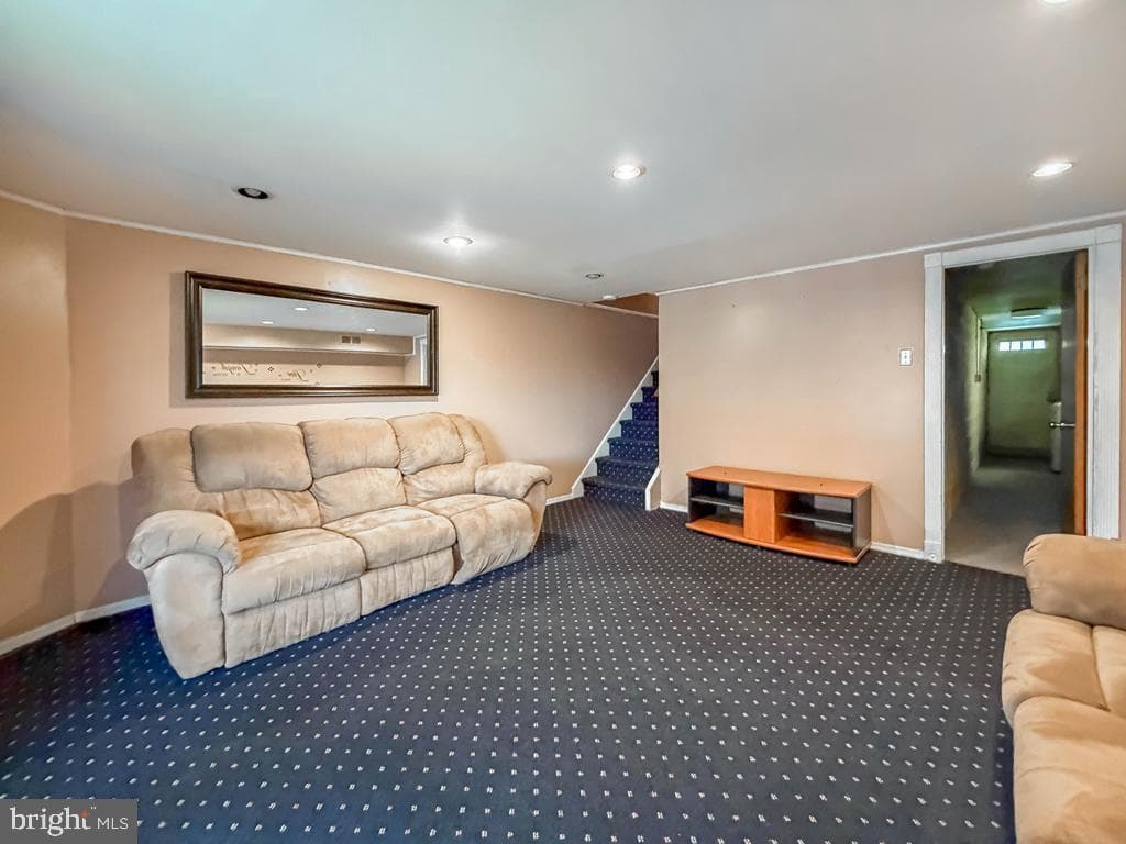 8923 Dewees Street photo 30