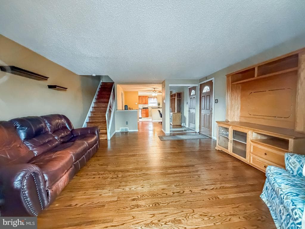 8923 Dewees Street photo 8
