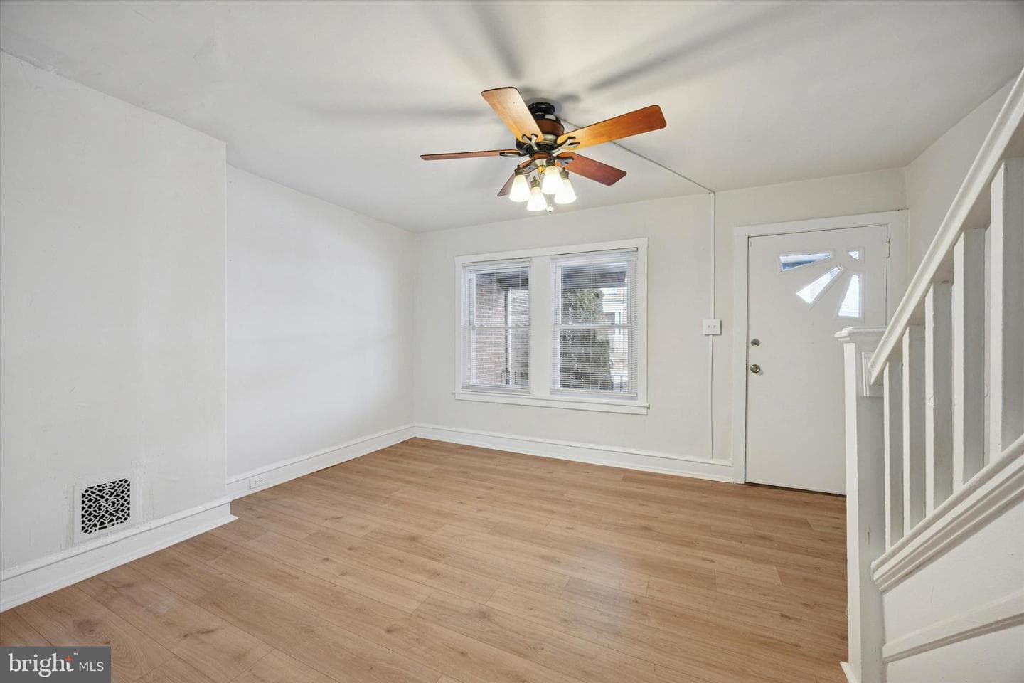 2502 S Robinson Street photo 5