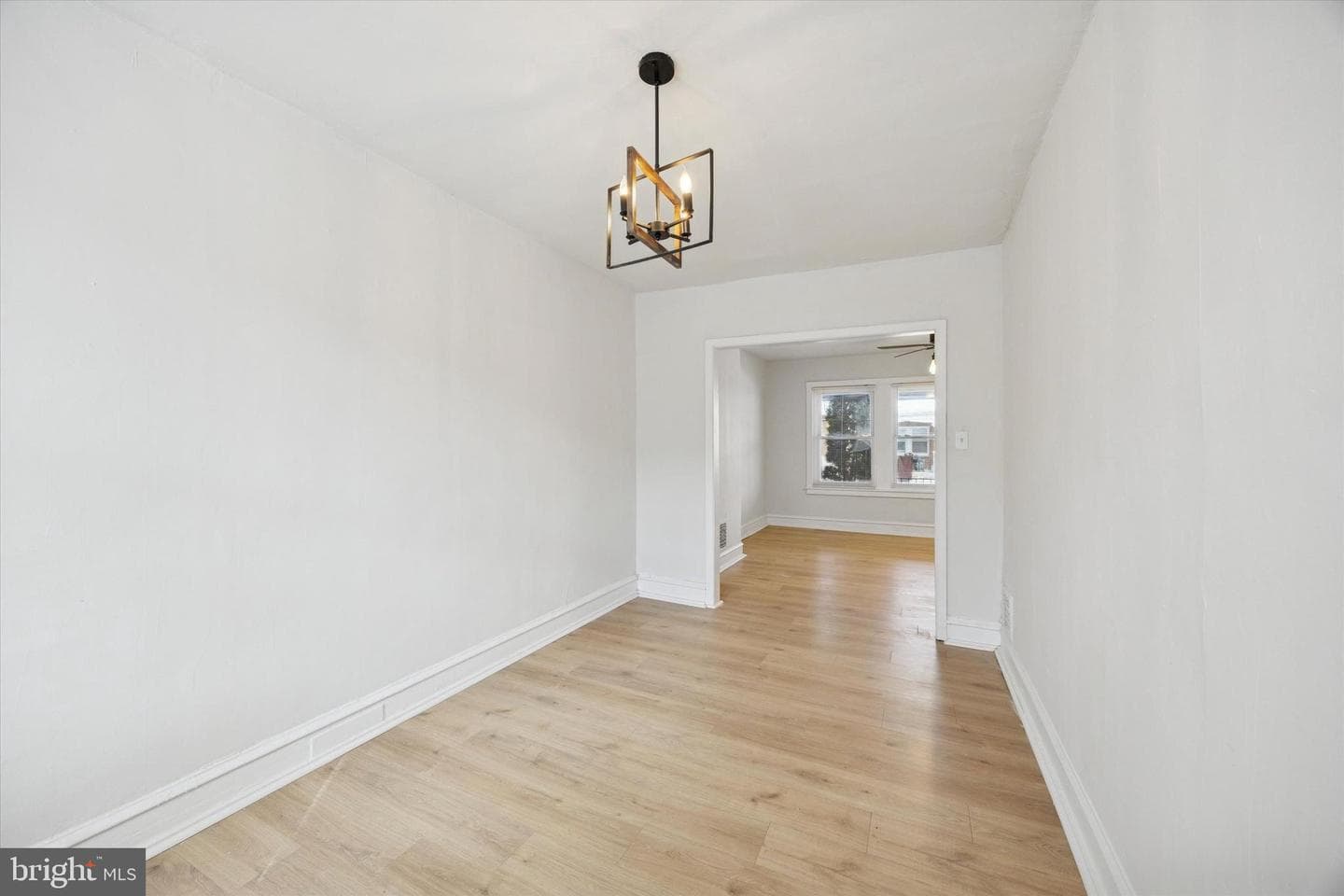 2502 S Robinson Street photo 8