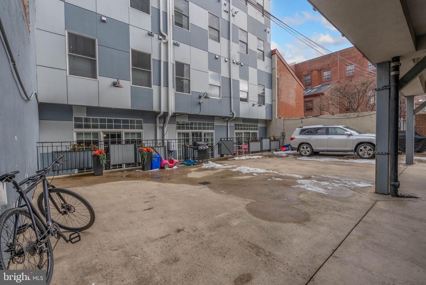 512 S Front Street #2 photo 37