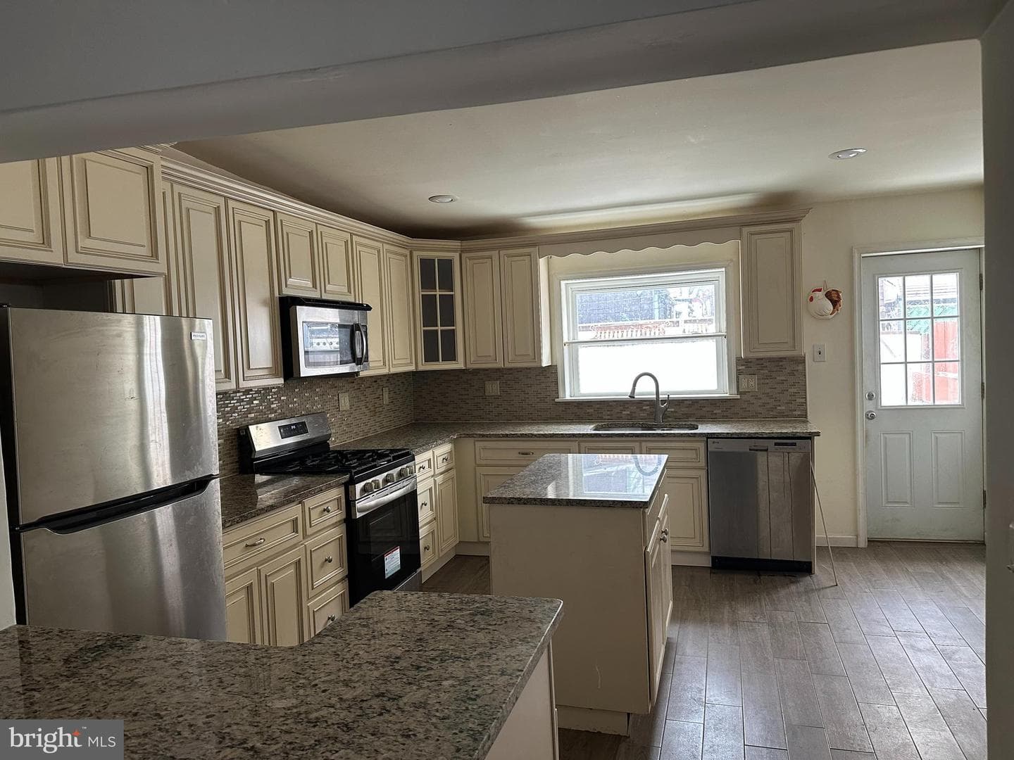 607 Belgrade Street photo 5