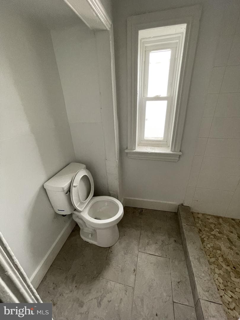 6208 Race Street photo 10