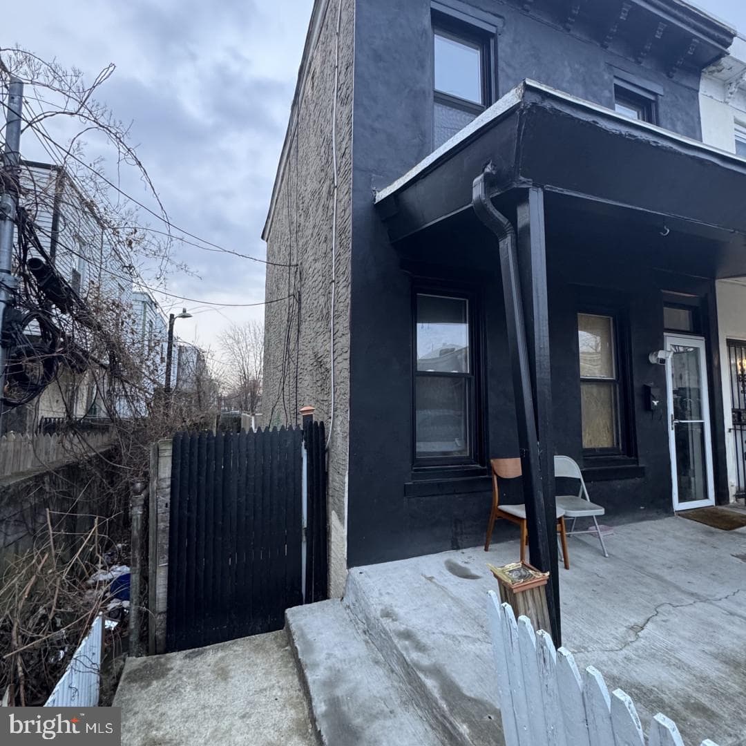 6208 Race Street, Philadelphia