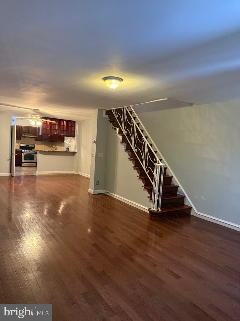 1212 Knorr Street photo 2