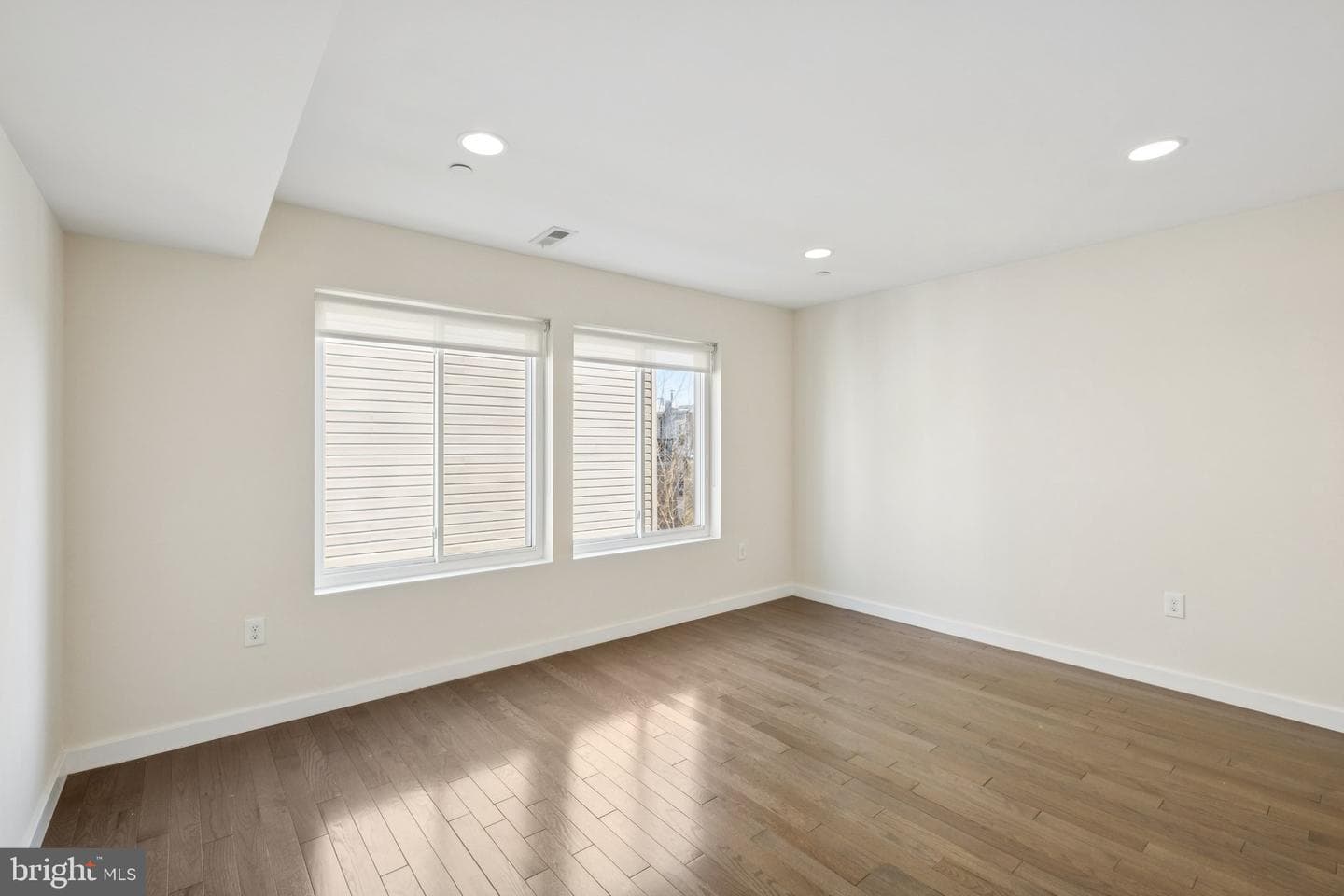 1189 S 21st photo 18