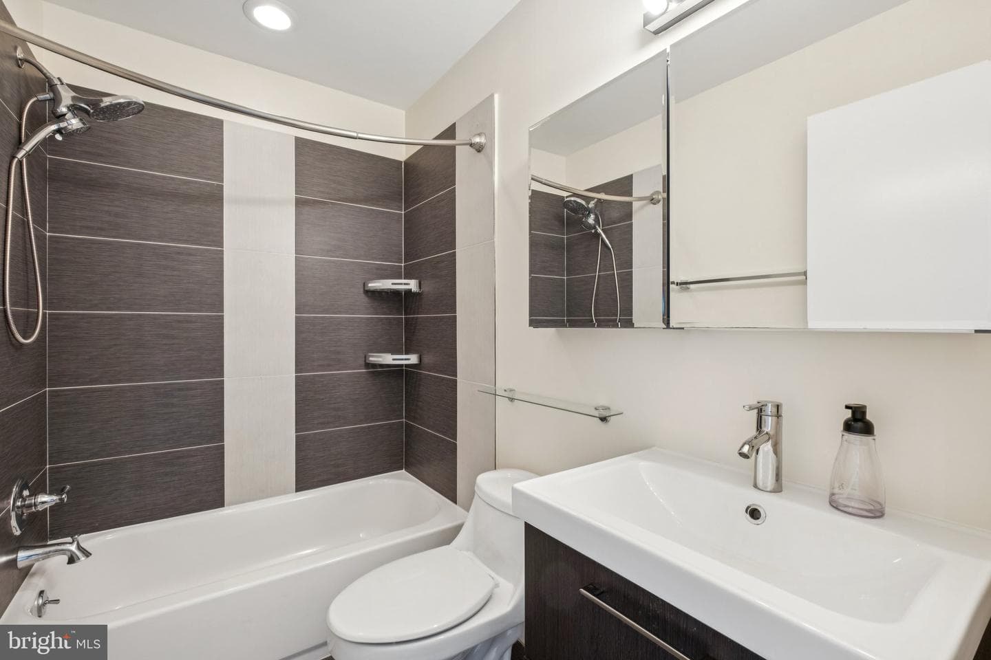 1189 S 21st photo 19