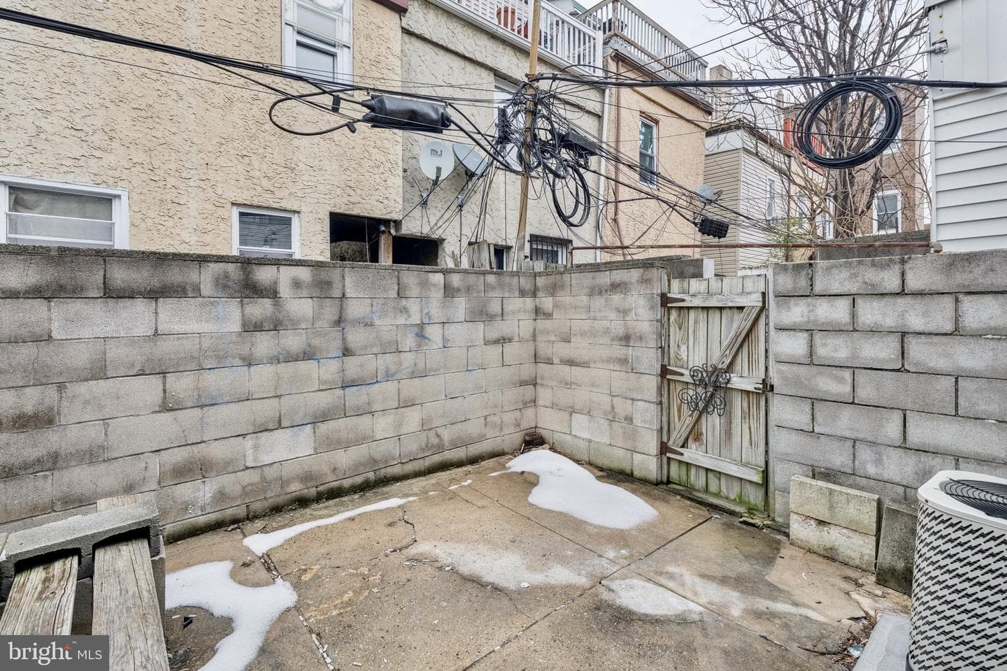 627 Fernon Street photo 8