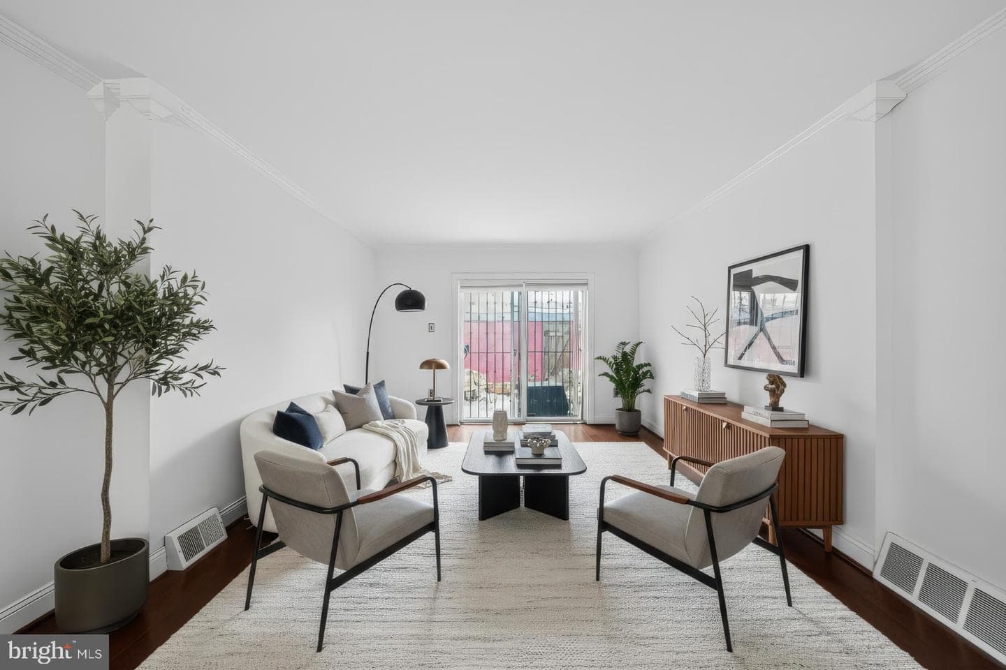 1422 Montrose Street photo 1