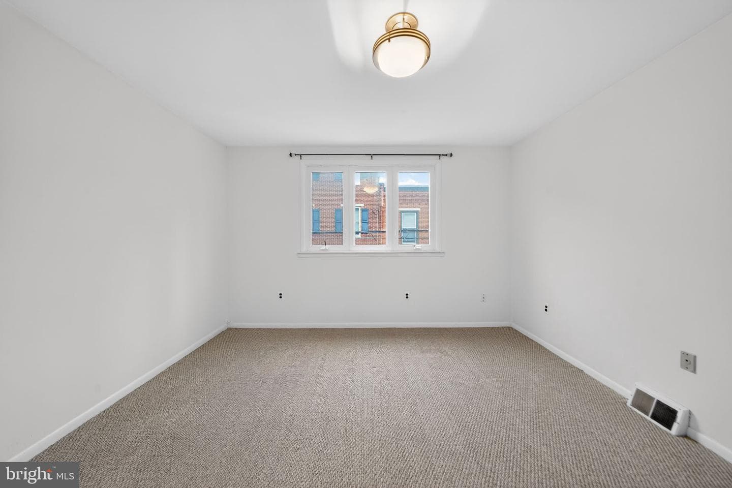 1422 Montrose Street photo 16