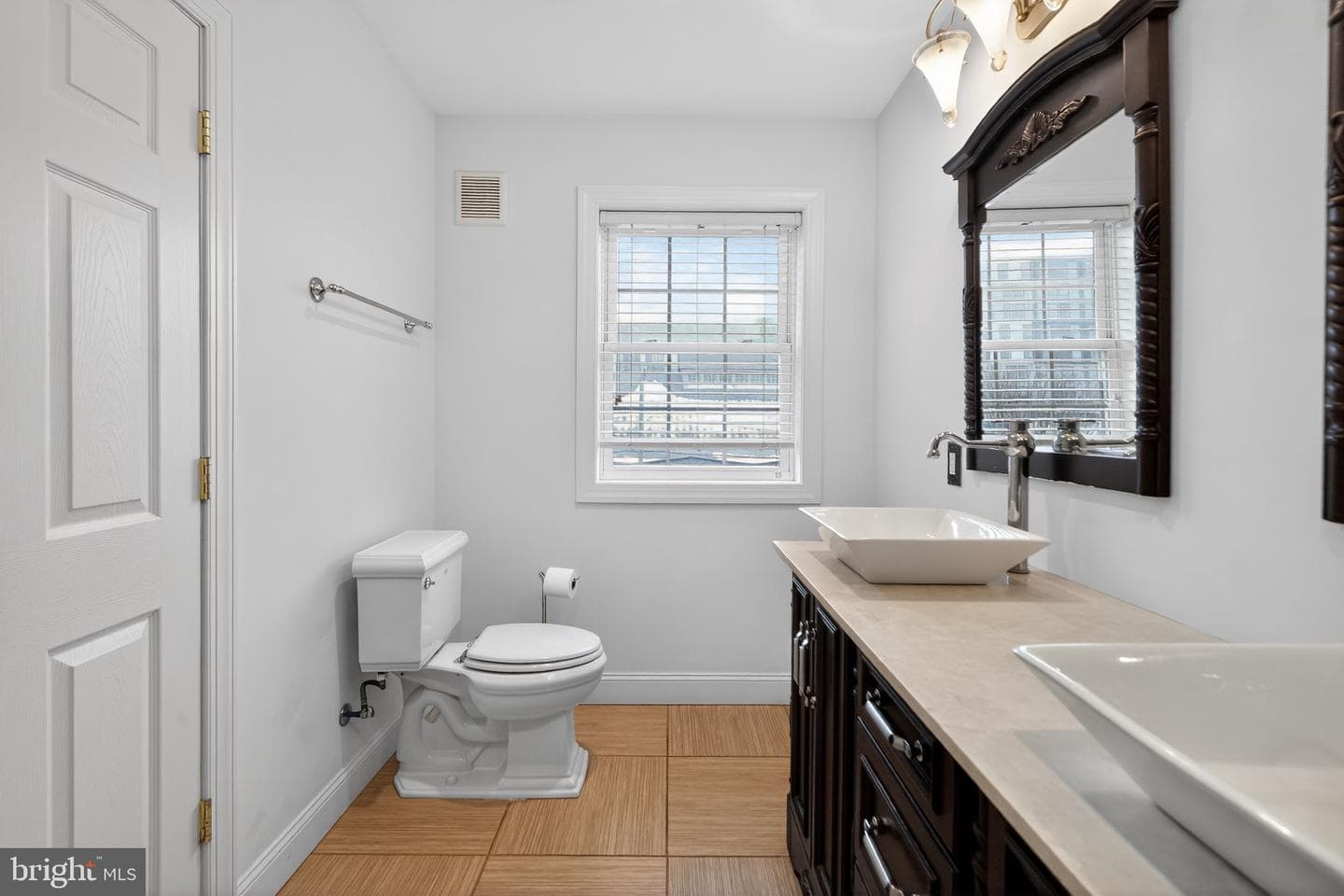 1422 Montrose Street photo 28
