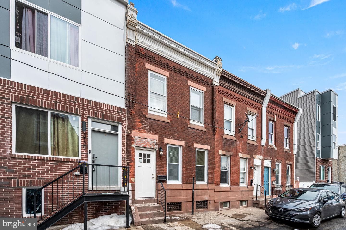 2131 E Monmouth Street photo 22
