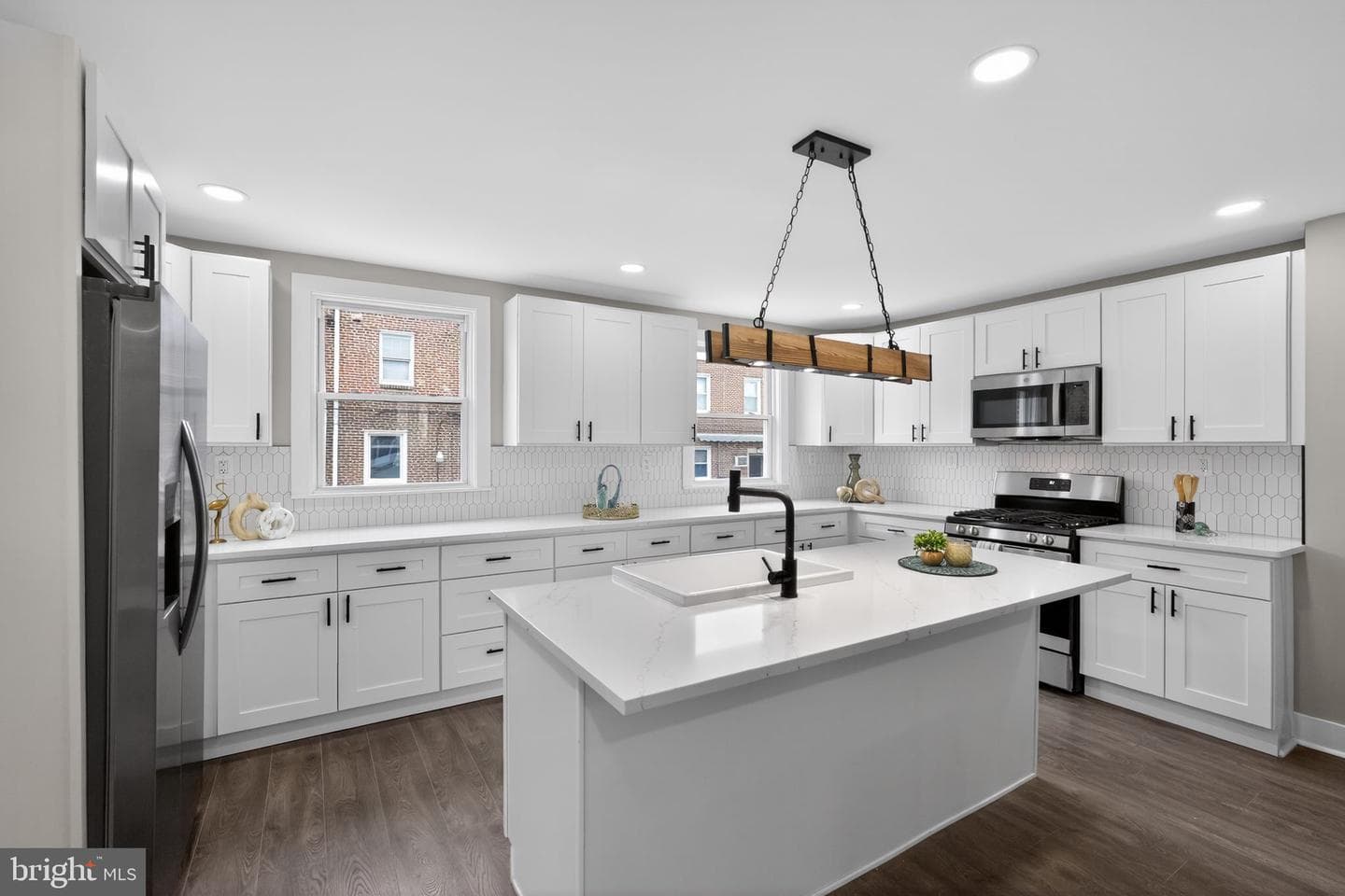 1309 E Cardeza Street photo 11