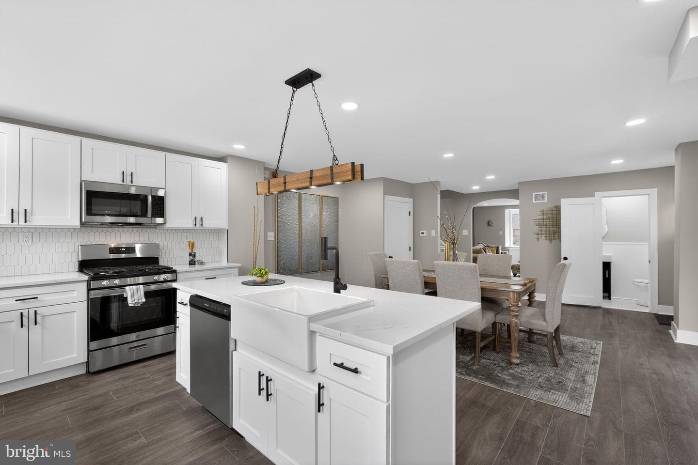 1309 E Cardeza Street photo 12