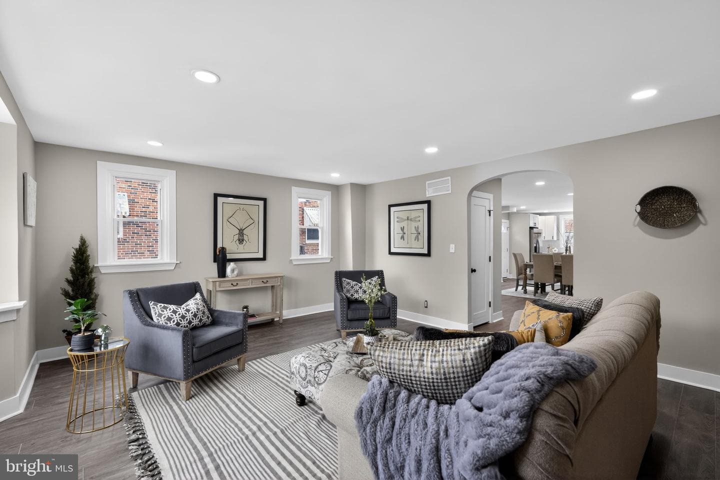 1309 E Cardeza Street photo 3