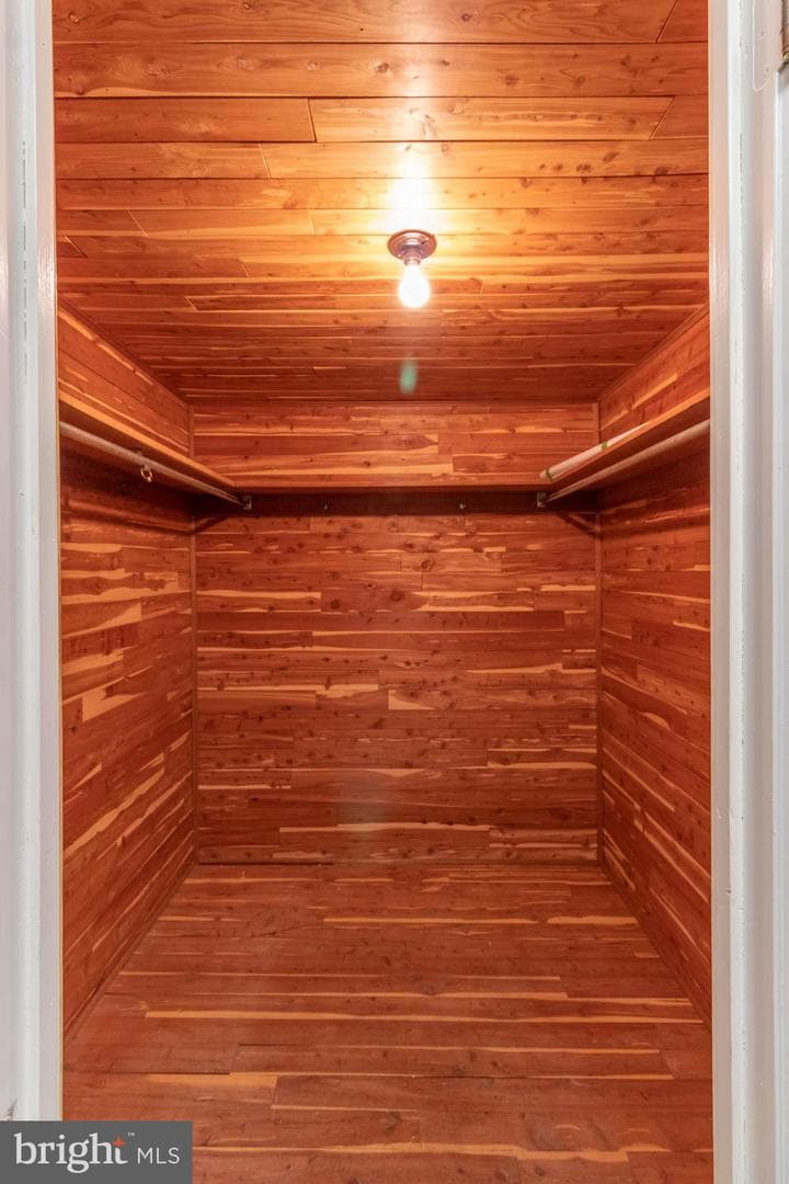 418 Densmore Road photo 23