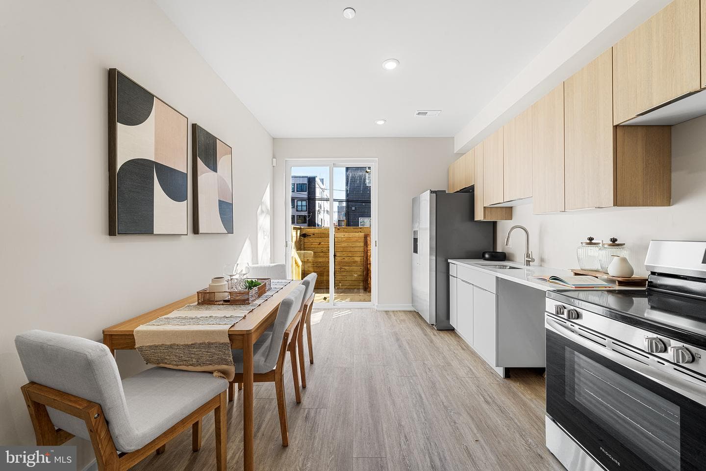 2130 N Marshall Street photo 3