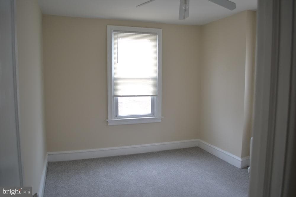 887 Anchor Street photo 16