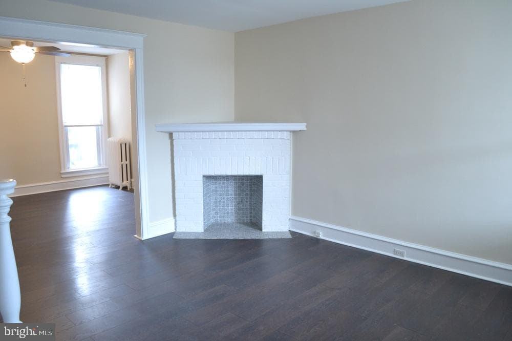 887 Anchor Street photo 7
