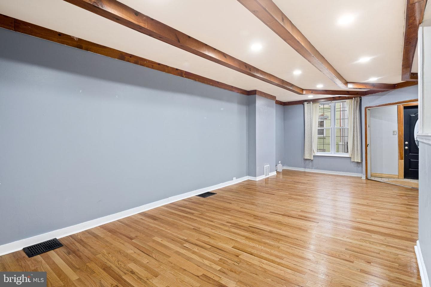 1216 S Bonsall Street photo 6