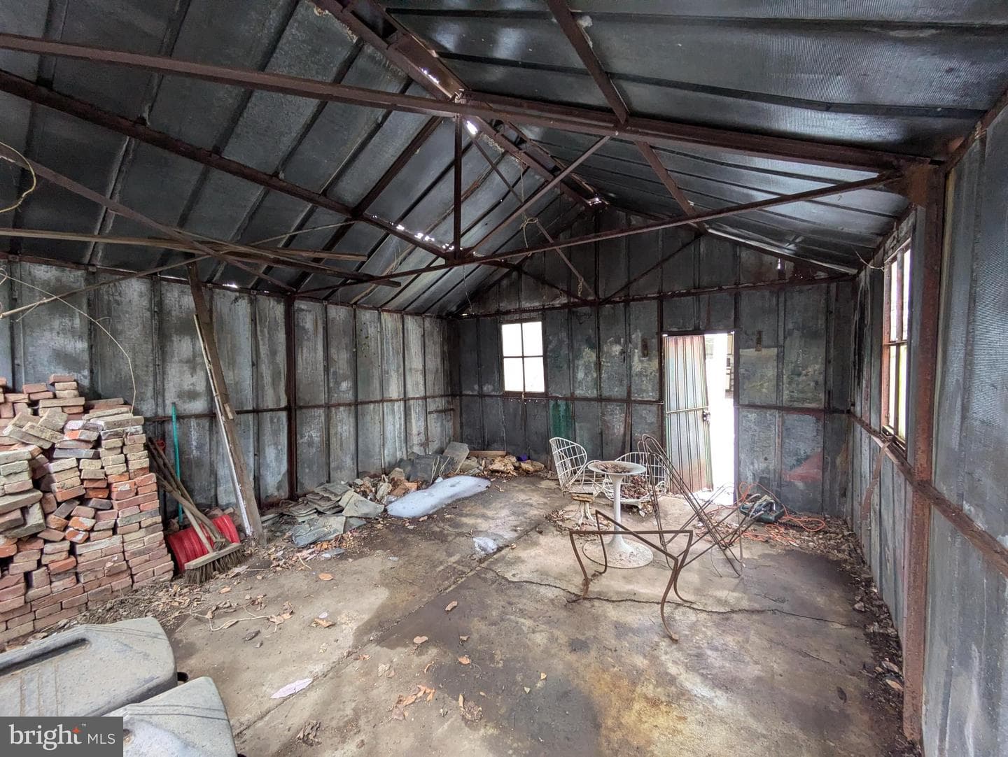 205 E Evergreen Avenue photo 21
