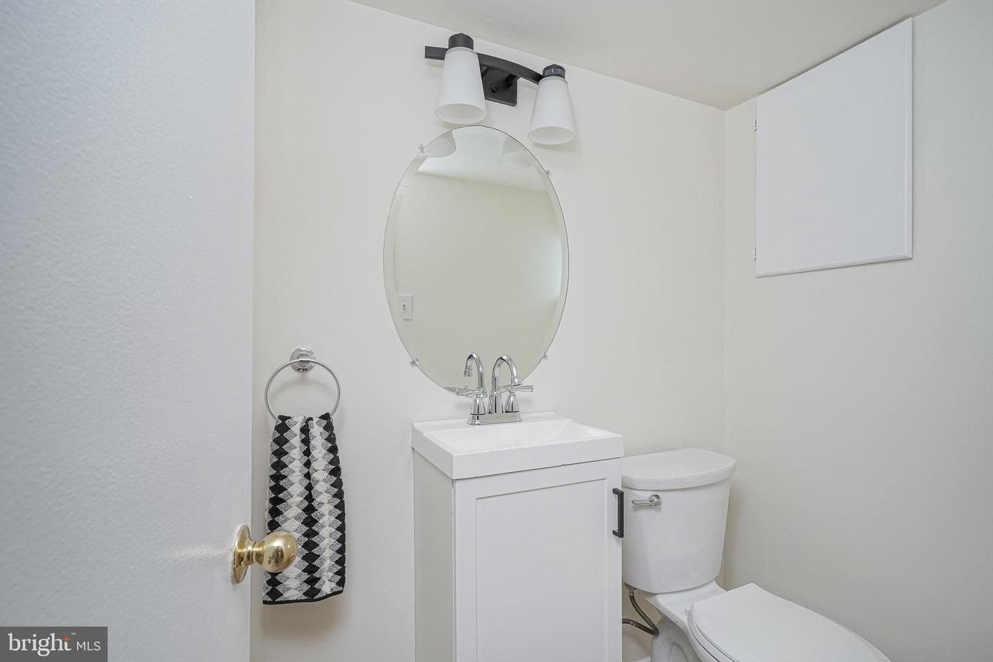 2829 S Darien Street photo 24