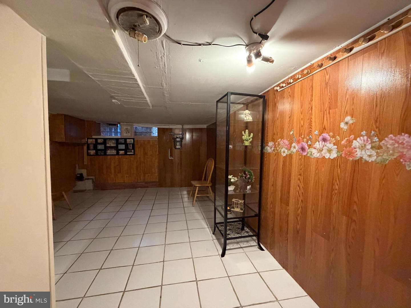 2419 S Fairhill Street photo 6
