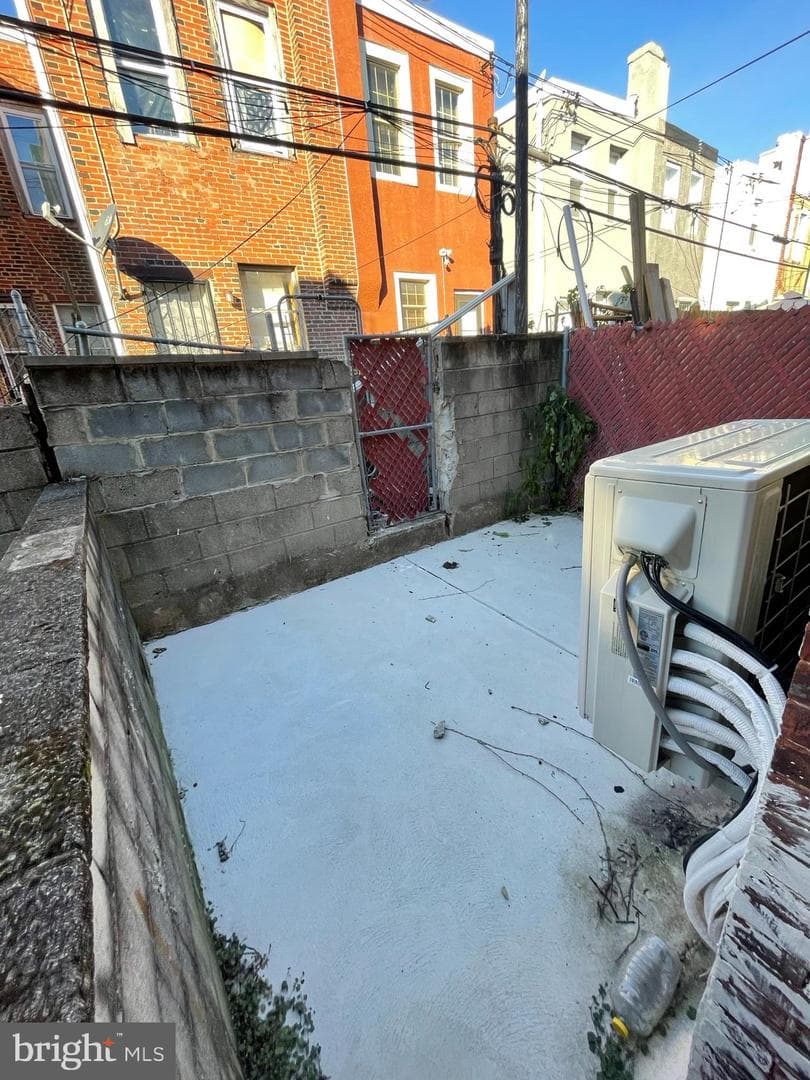 1822 S Ringgold Street photo 5
