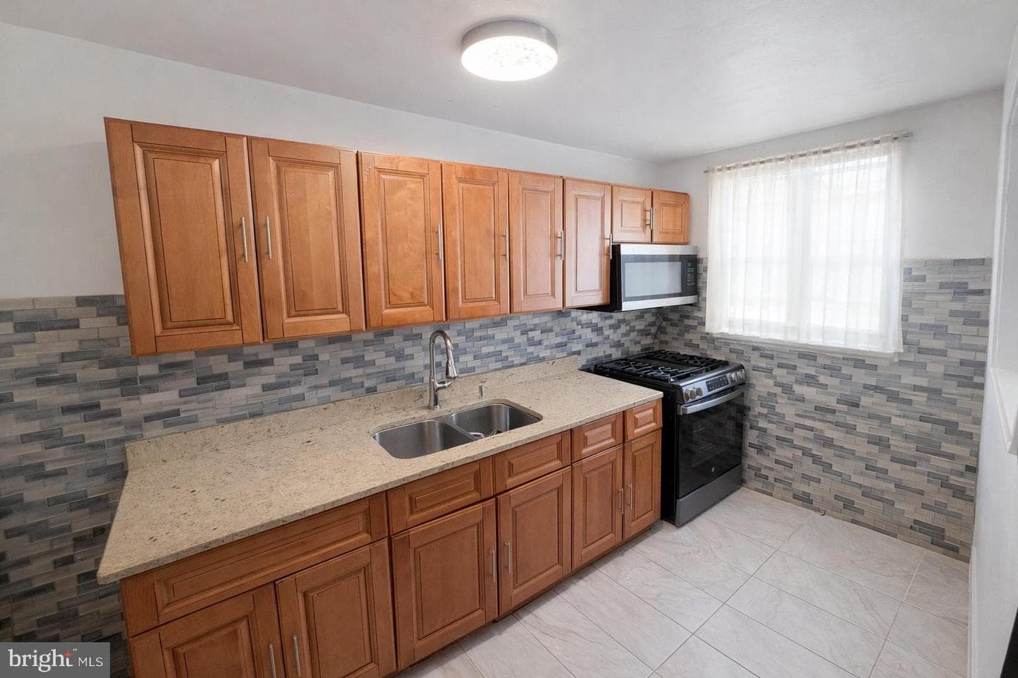 1305 Robbins Street photo 5