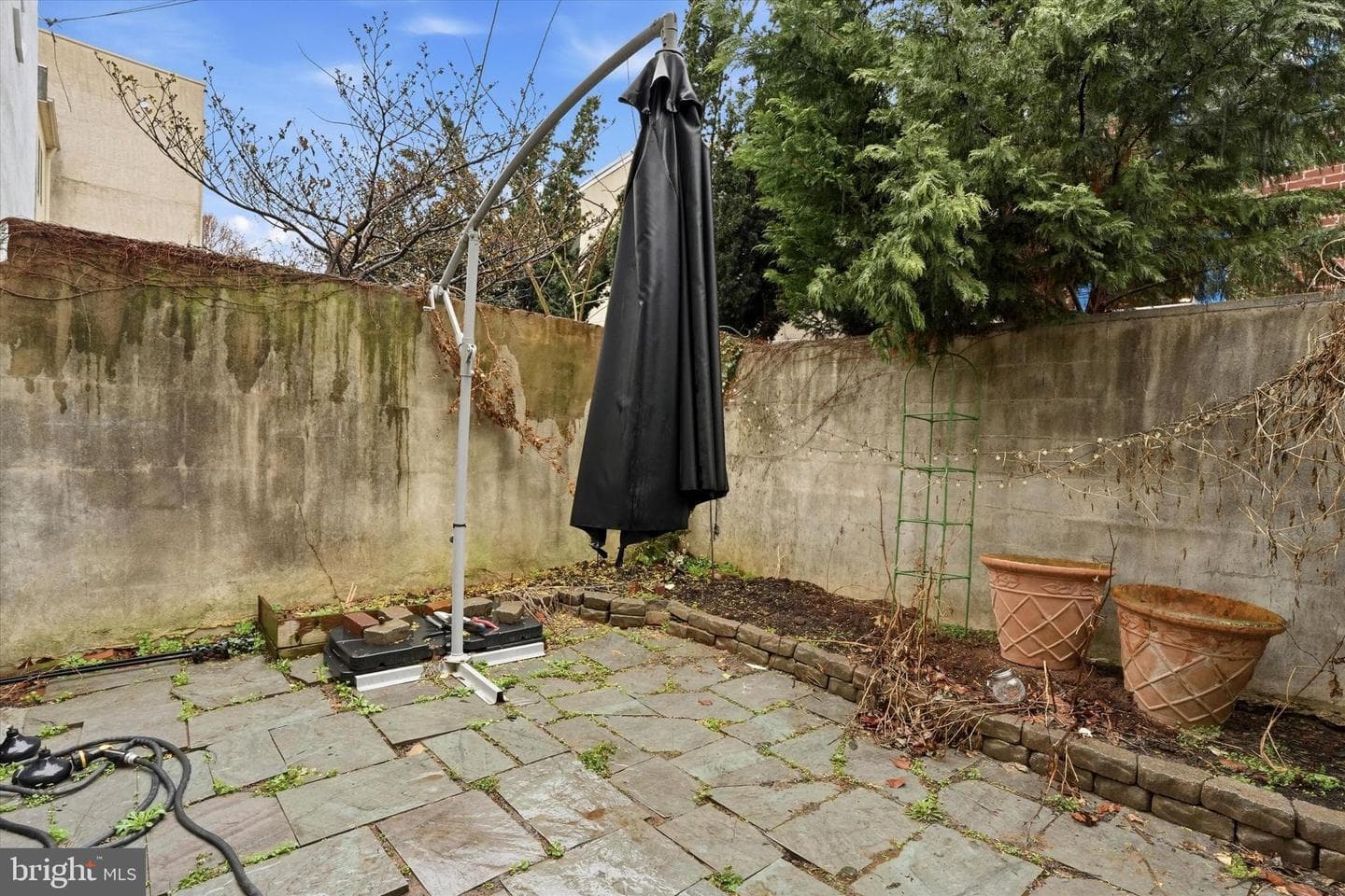 1040 N Leithgow Street photo 36