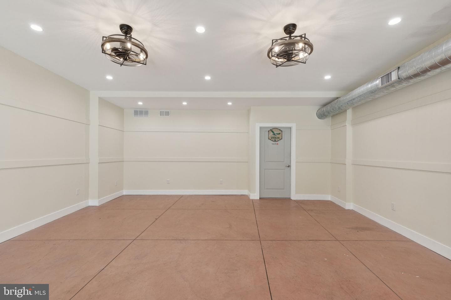 5460 Ridge Avenue photo 16