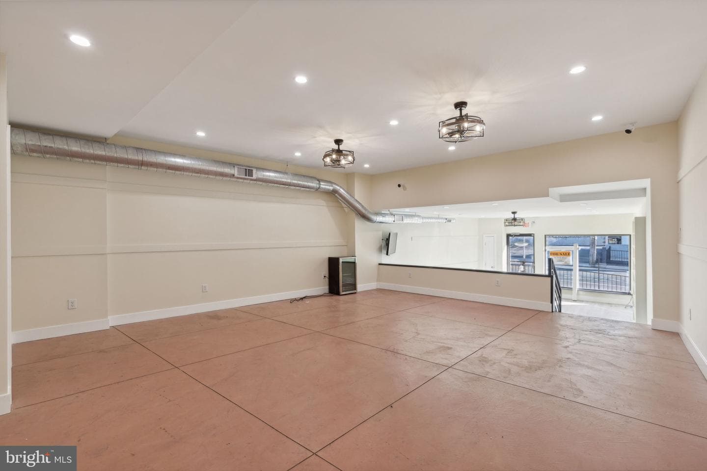 5460 Ridge Avenue photo 18
