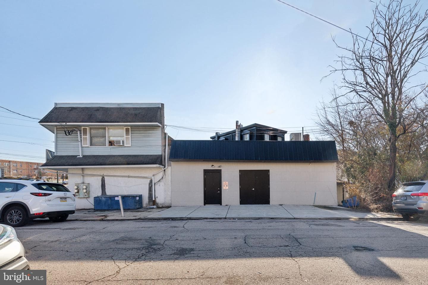 5460 Ridge Avenue photo 8