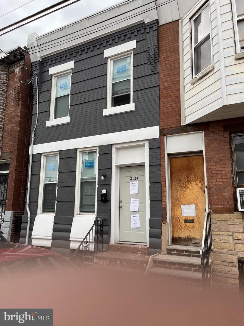 3124 Emerald Street photo 1