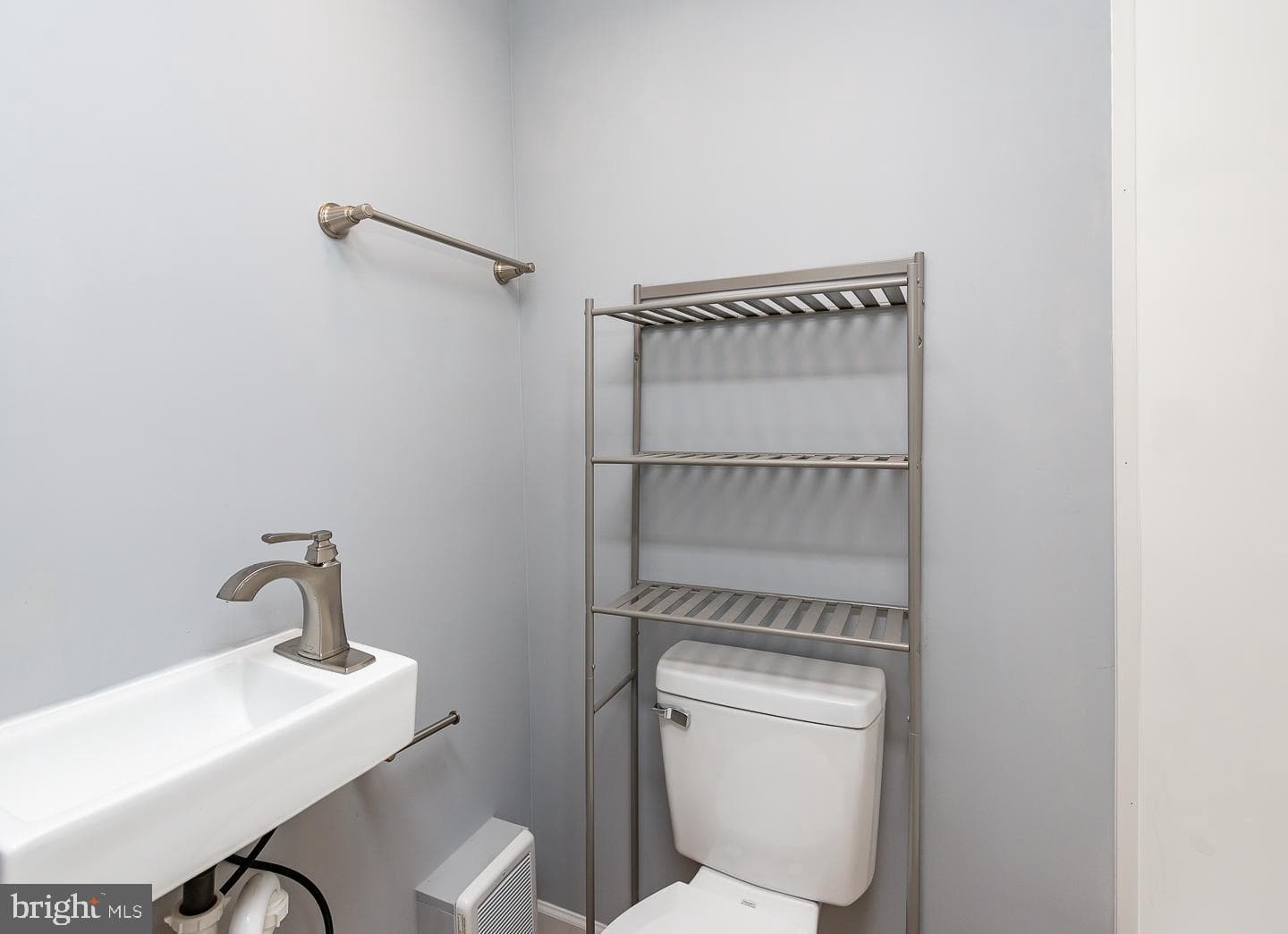 2735 N Waterloo Street photo 25