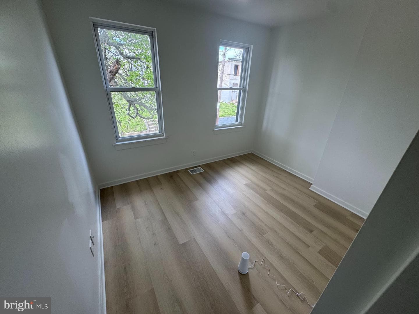 2425 N Sydenham Street photo 6