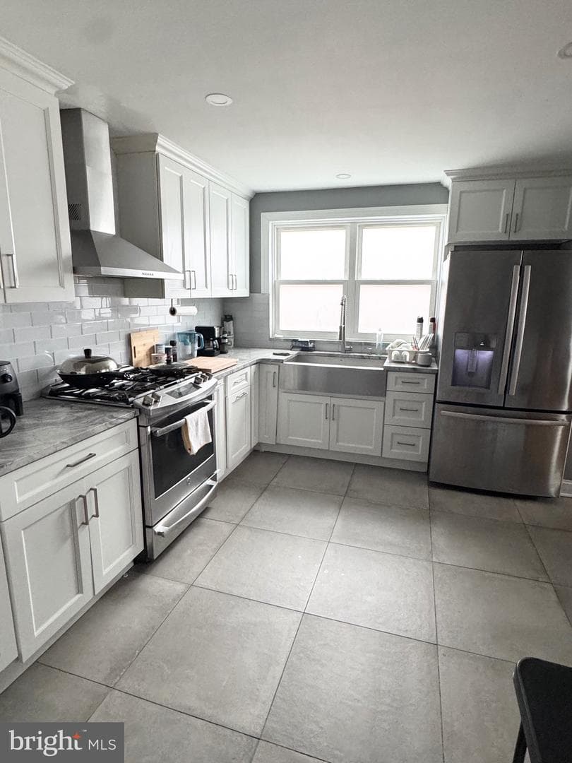 8239 Pine Road photo 4