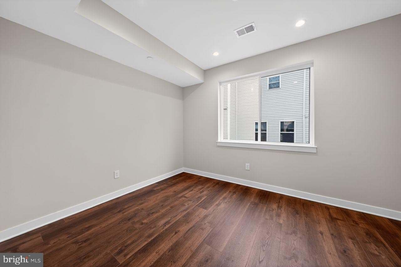 616 Emily Street photo 13