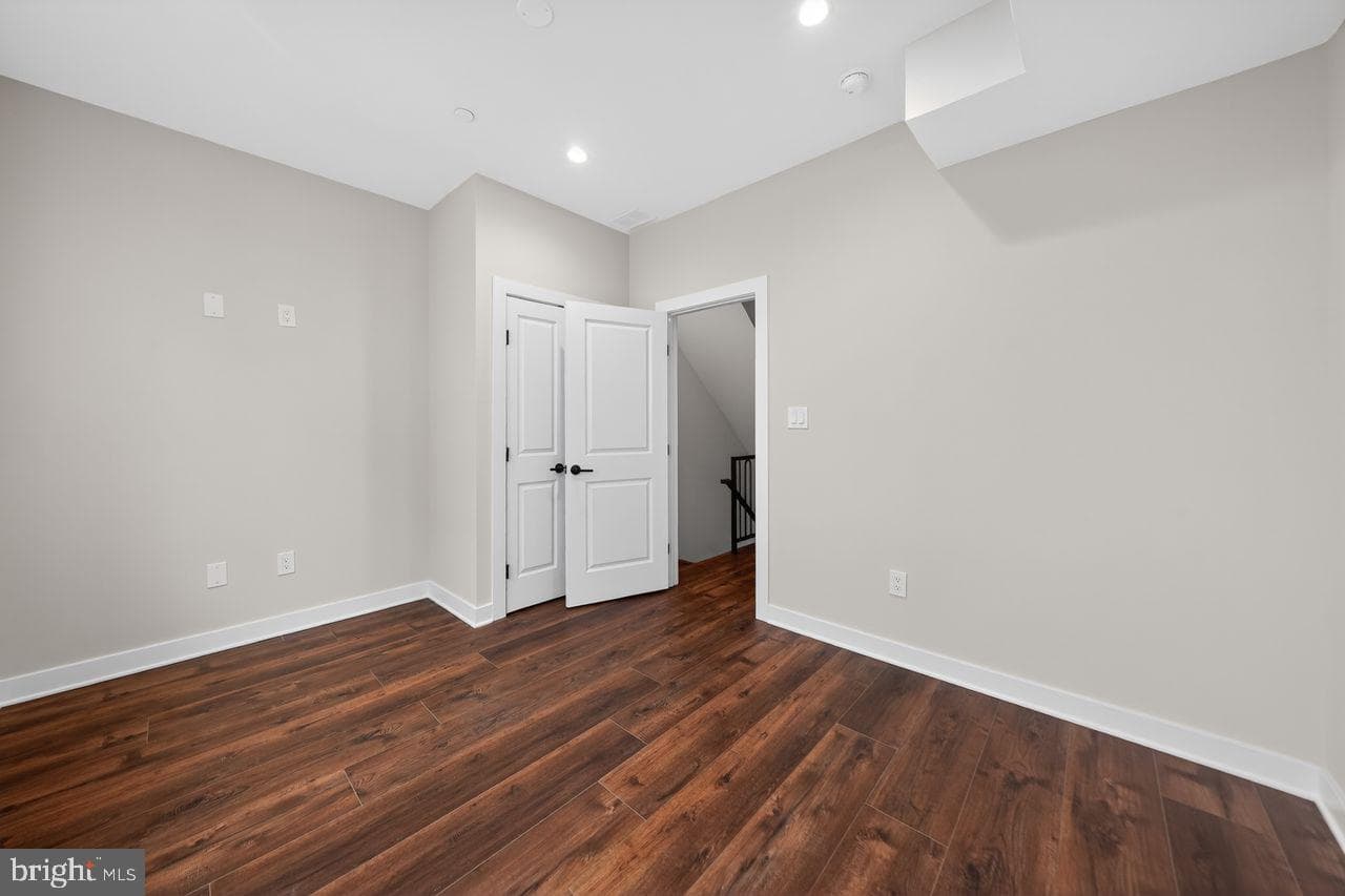 616 Emily Street photo 14