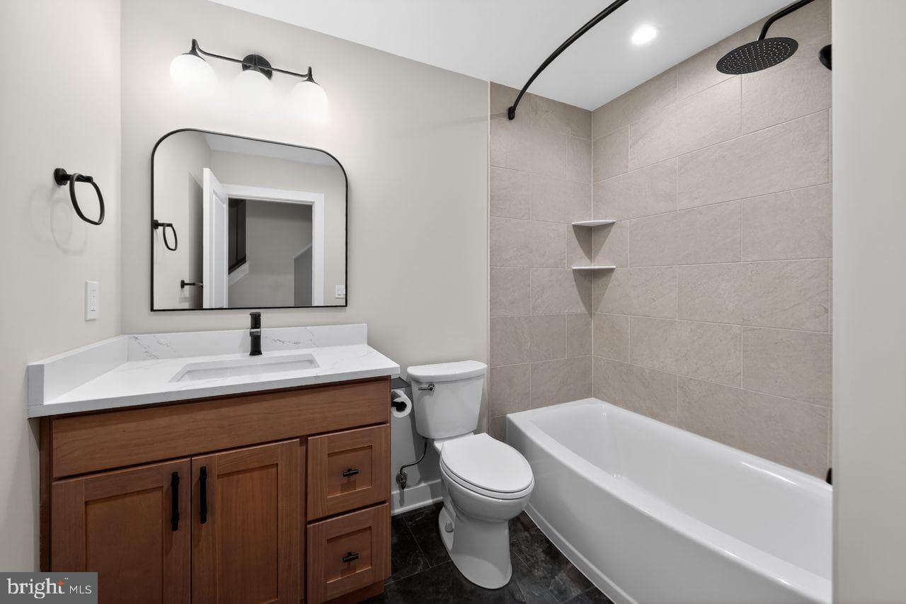 616 Emily Street photo 15