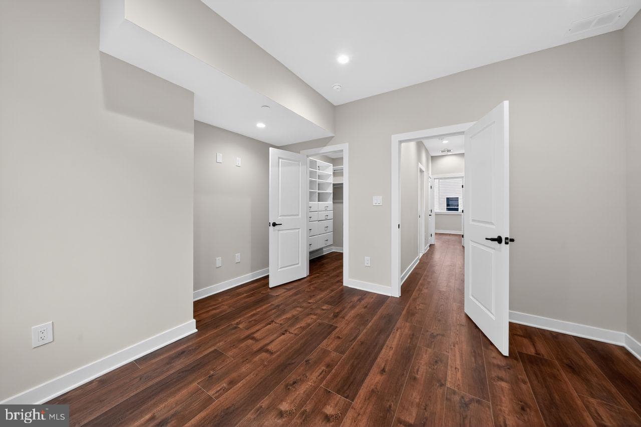 616 Emily Street photo 19