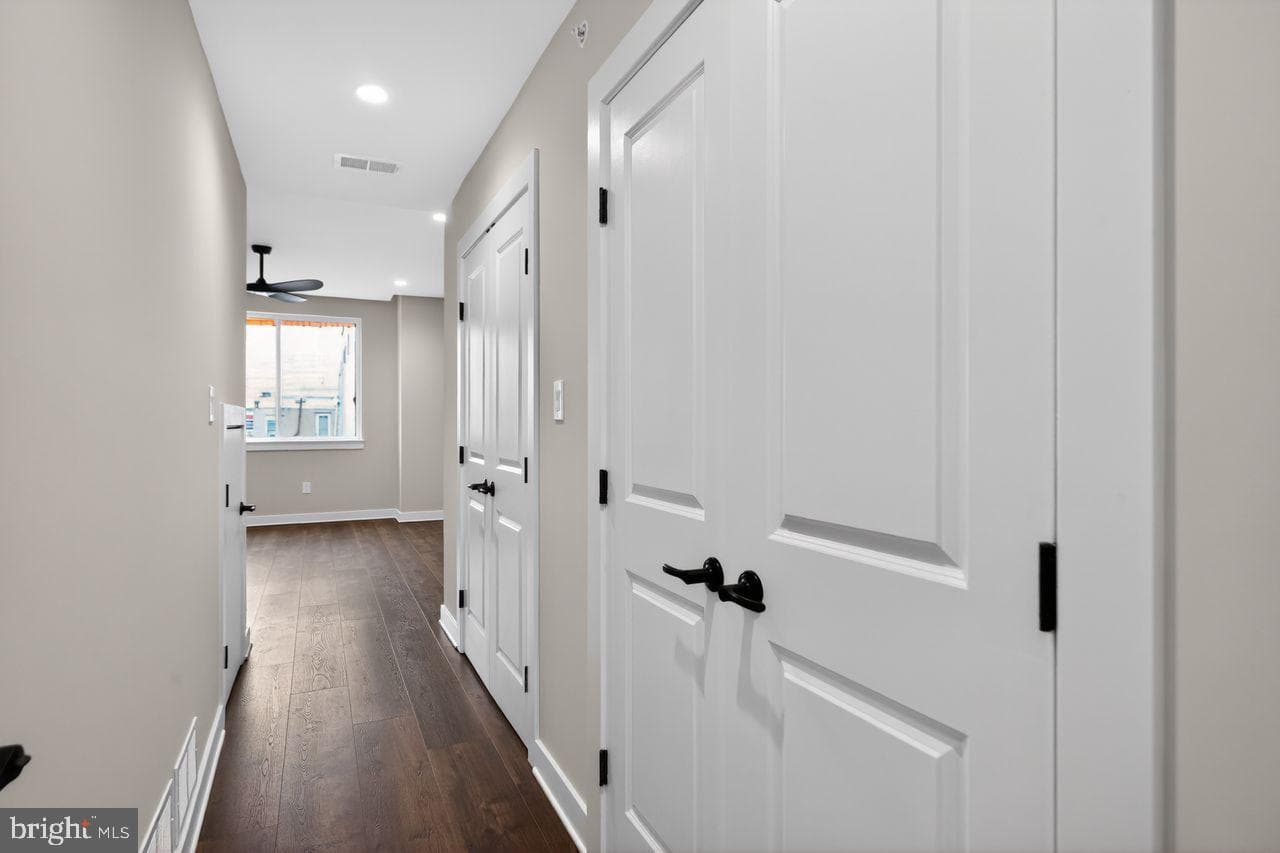 616 Emily Street photo 20