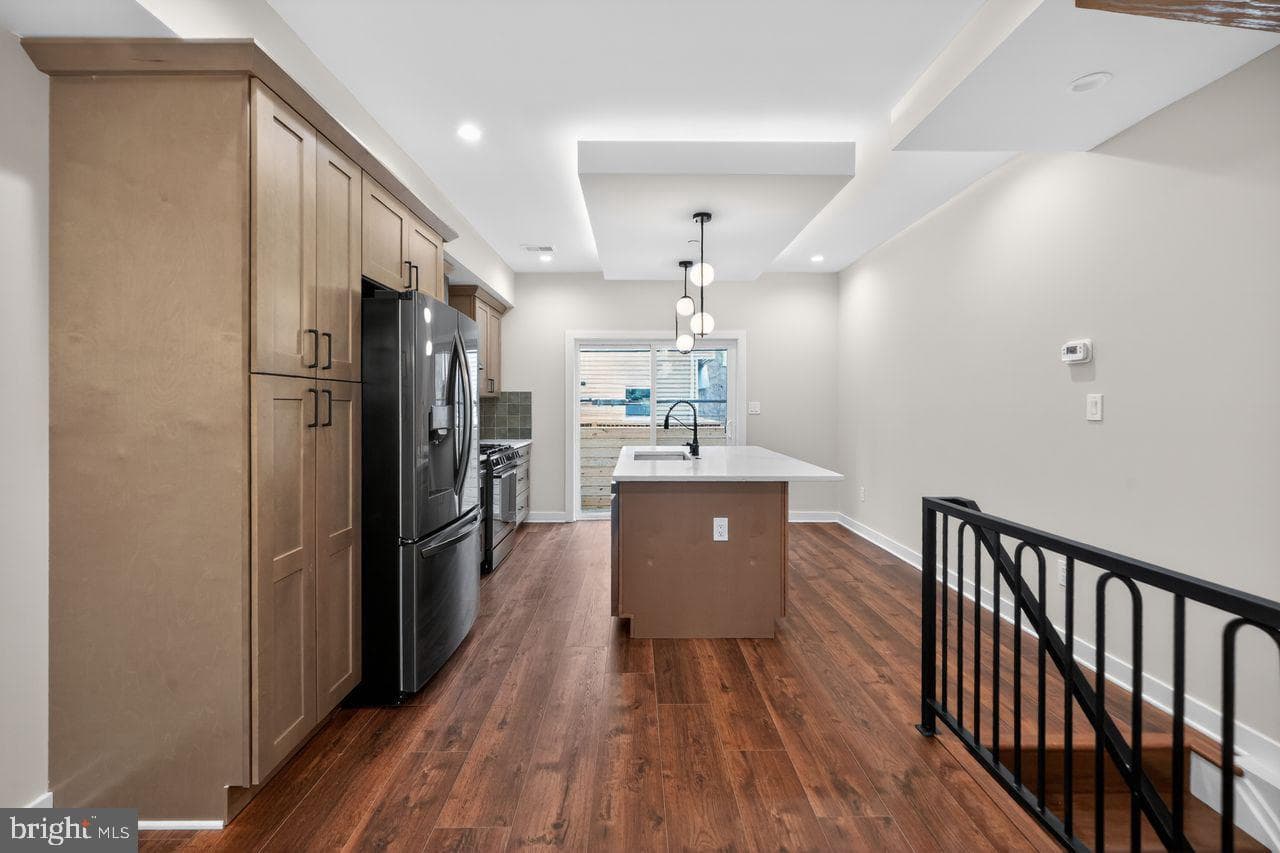 616 Emily Street photo 8
