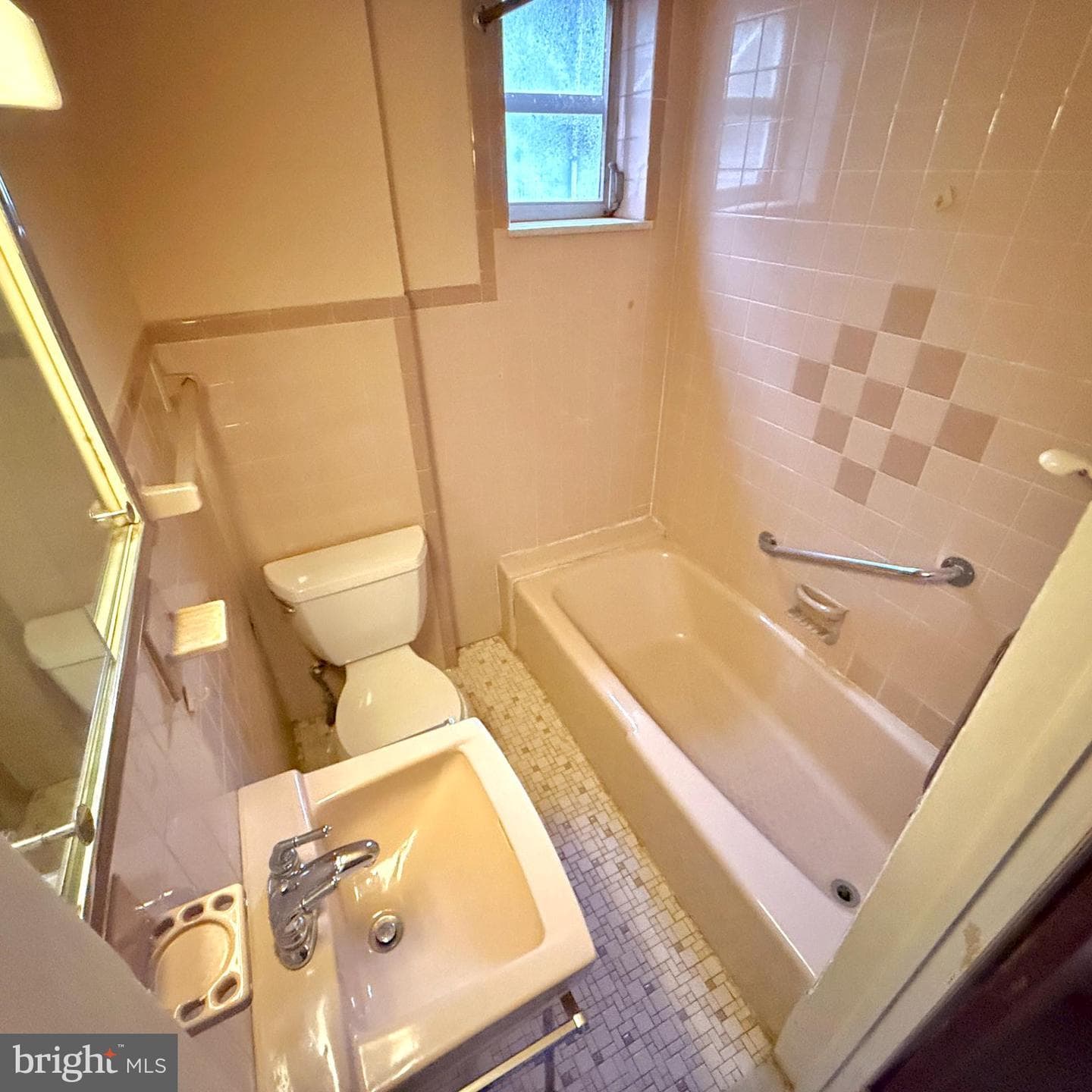 2230 S Rosewood Street photo 19